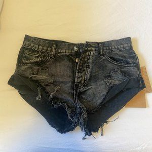 NWT ONETEASPOON bandits shorts in new black w26